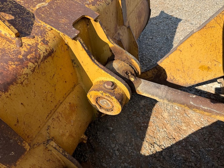 #4088-•-caterpillar-963-crawler-loader-image-15