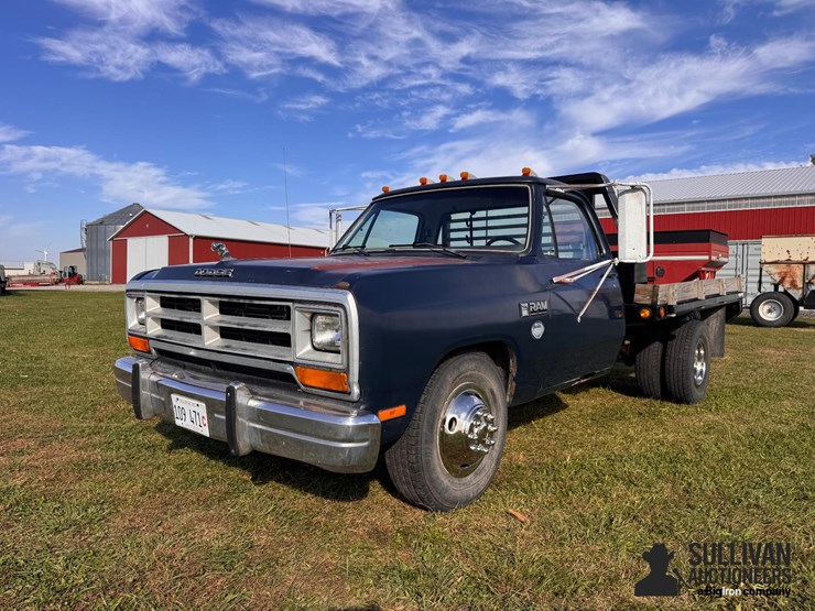 1989-dodge-d300-d350-pickup-truck-image-1