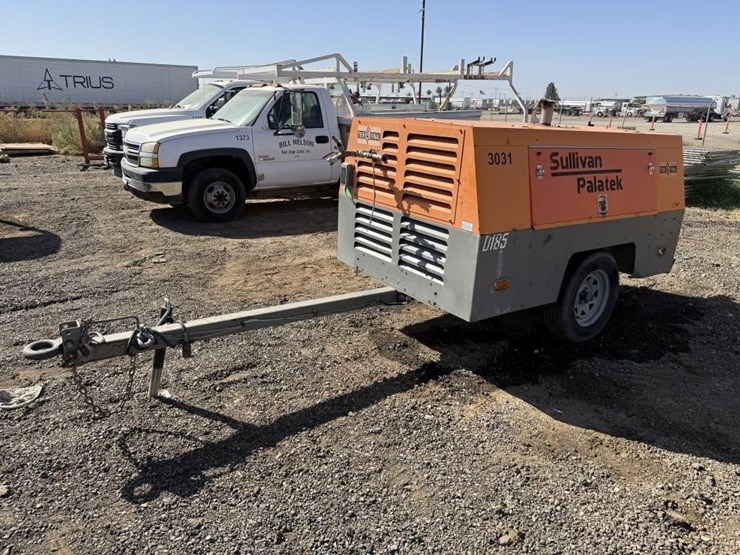 2020-sullivan-palatek-d185p1z4-towable-air-compres-image-1