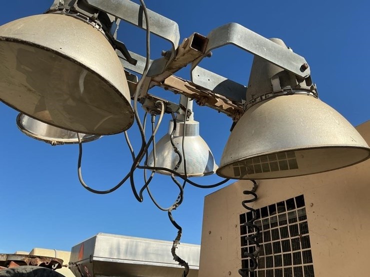 ingersoll-rand-portable-adj.-light-plant,-diesel-image-5