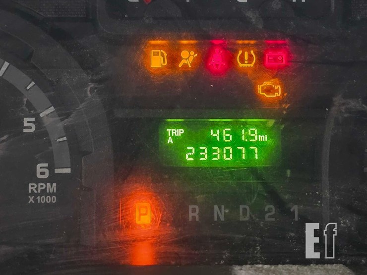 2013-ford-e250-image-13