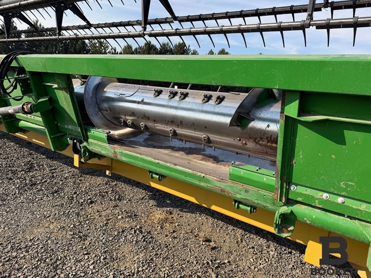 2021-john-deere-635f-header-image-48