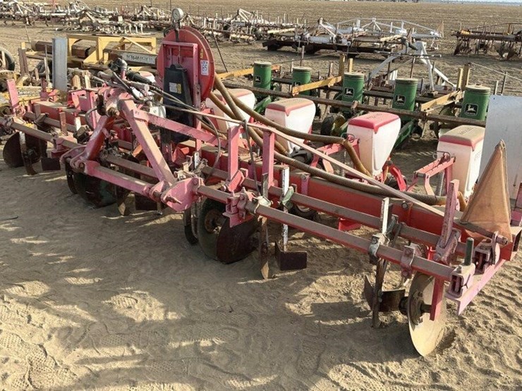 gaspardo-sp540-3-pt-6-row-30"-air-planter-image-2