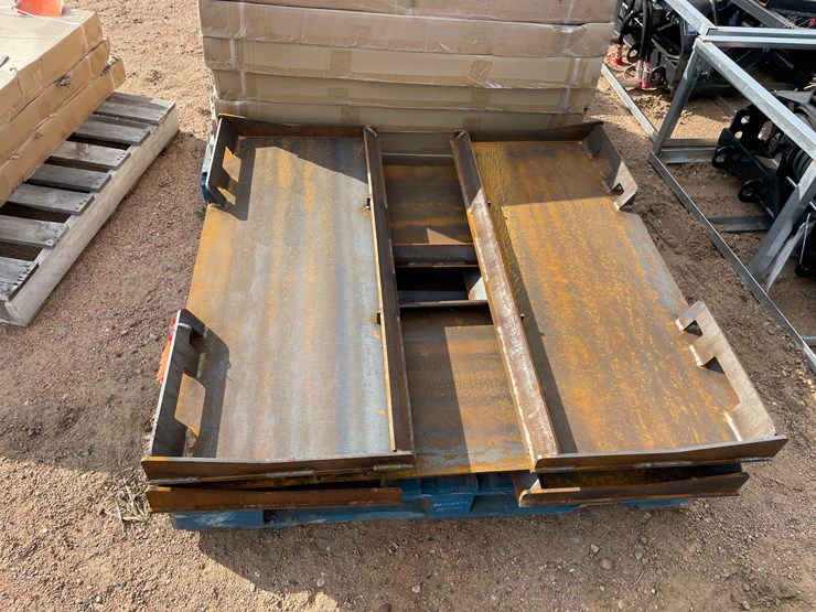 #4132-•-landhonor-skid-steer-universal-adapter-plate-image-2