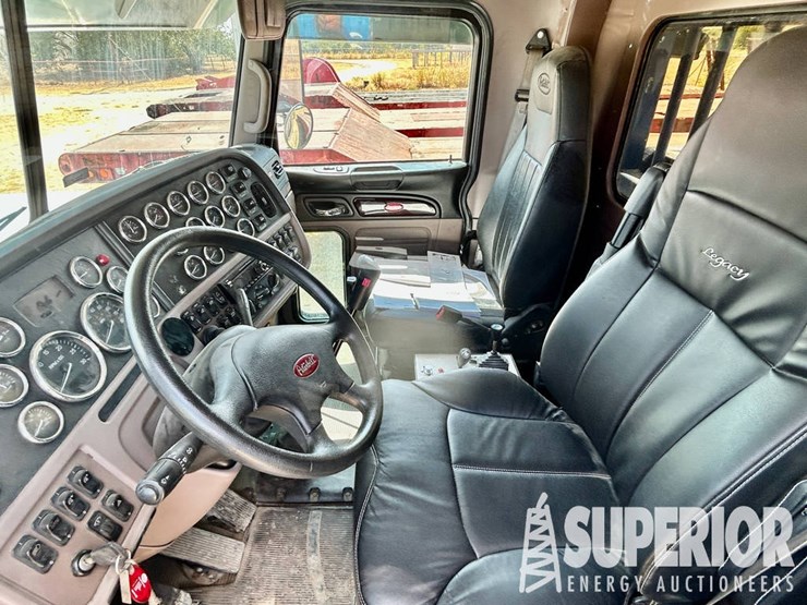 2019-peterbilt-389-t/a-winch-truck-w/-day-cab-image-15