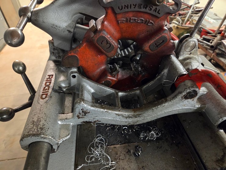#34-•-rigid-535-pipe-threader-image-2