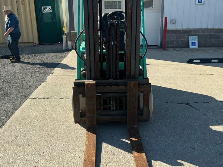 #280-•-mitsubishi-fgc30-forklift-image-8