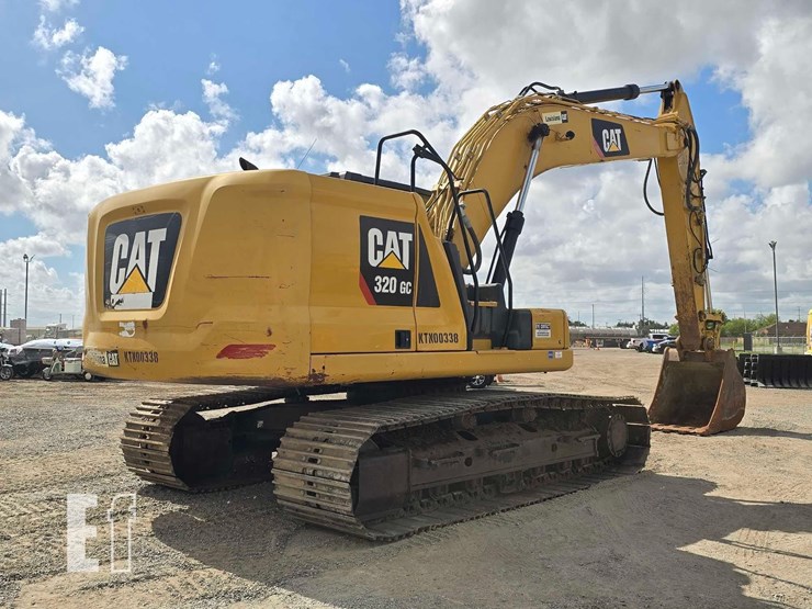 2018-caterpillar-320gc-image-3
