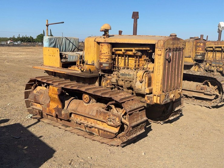 caterpillar-forty-diesel-image-1