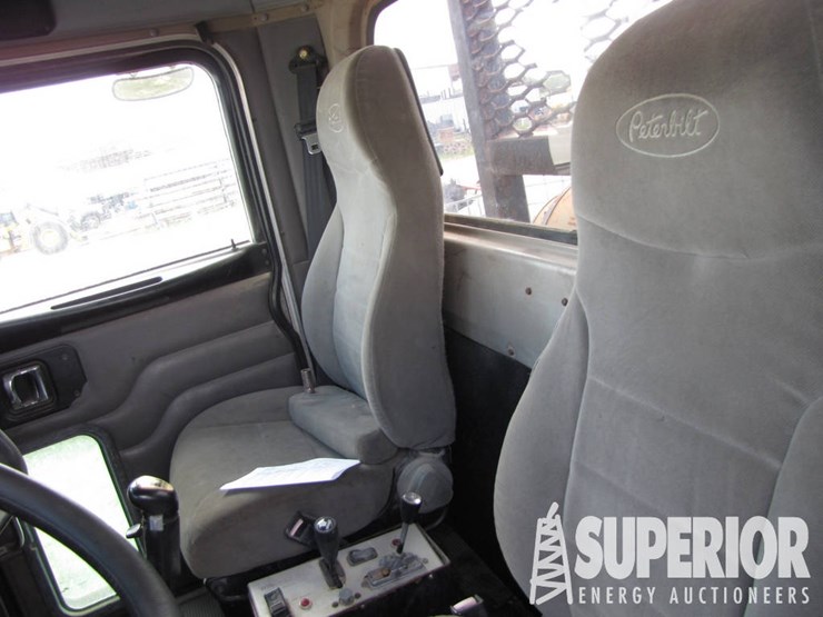 2005-peterbilt-310-11a-day-cab-road-winch-truck-image-10