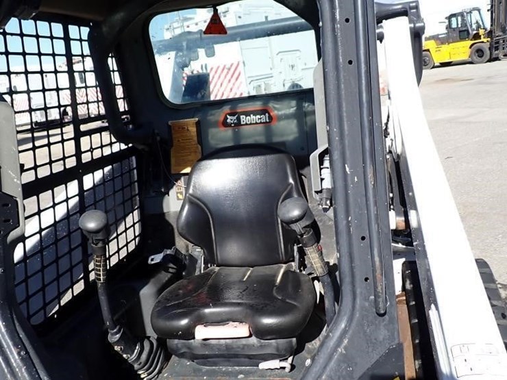 2024-bobcat-t66-skid-steer-track-loader-image-17