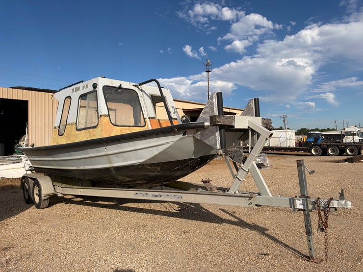 #41634-•-20-ft-welded-aluminum-boat-and-trailer-image-3