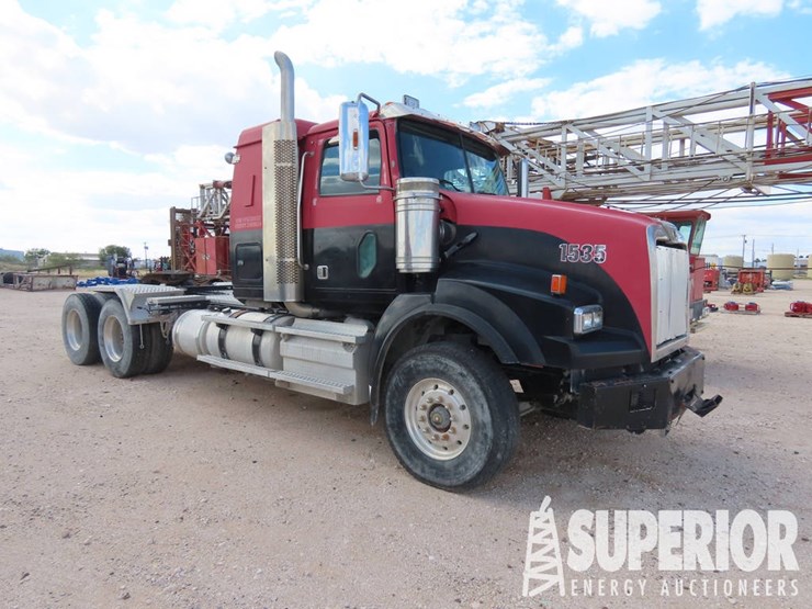 2015-western-star-4900-t/a-truck-tractor-w/sleeper-image-2