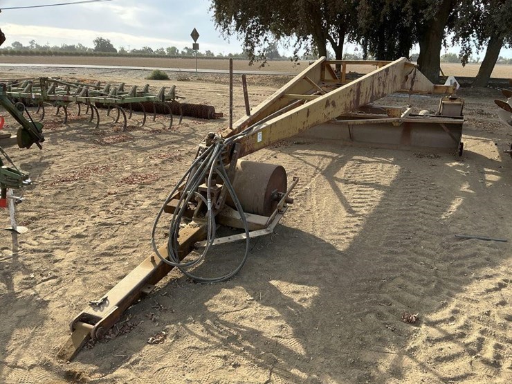 universal-14'x30'-triplane-image-3