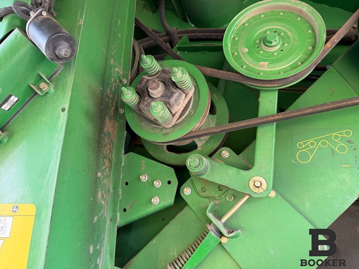 2012-john-deere-s670-combine-image-92