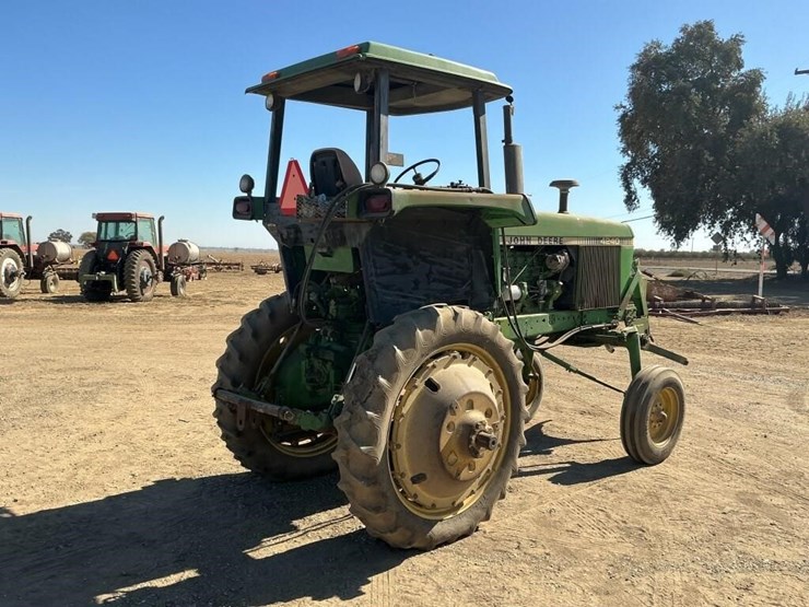 john-deere-4240-hi-crop-tractor,-powershift-image-4