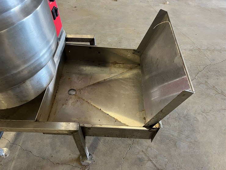vulcan-k12ett-electric-tilting-steam-kettle-w/-stand-image-20