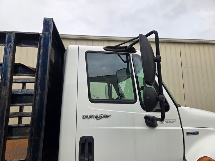 #3-•-2008-international-4300-truck---2008-international-flat-bed-truck-/-vin:-1htmmaal68h651072-/-64,362-miles-image-24