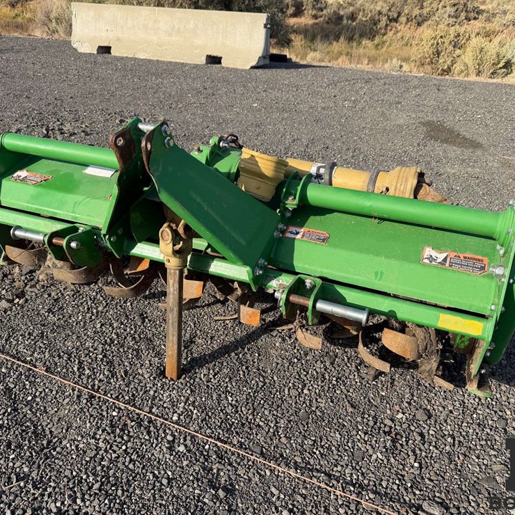 John Deere 665 Rotary Tiller