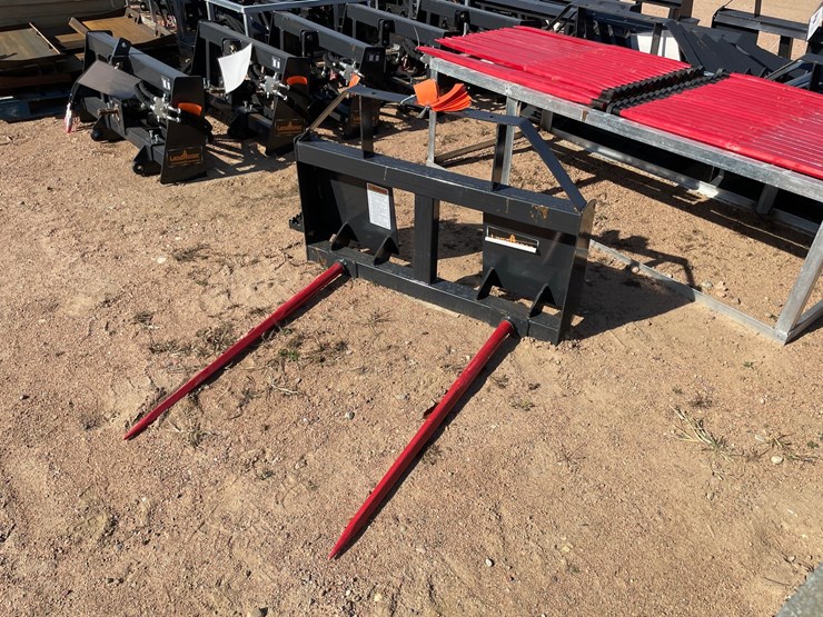 #4110-•-landhonor-bale-spear-frame-attachment-image-1