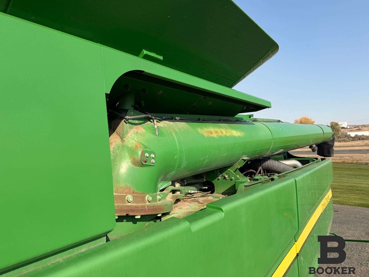 2012-john-deere-s670-combine-image-107