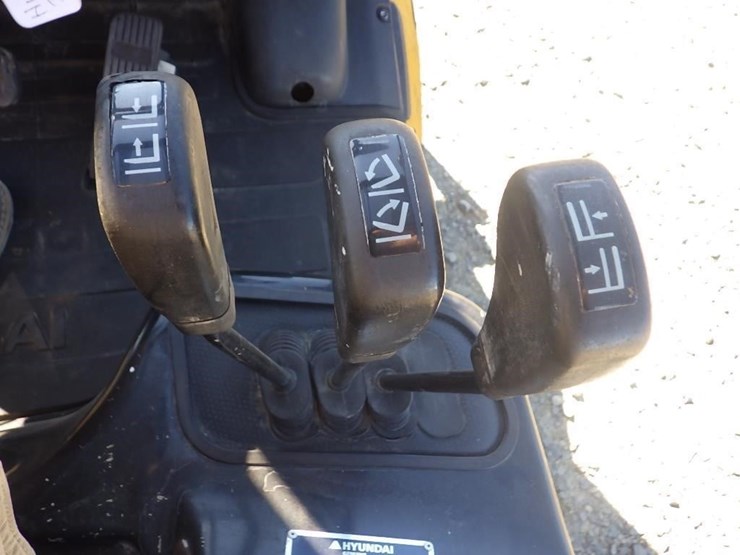2023-hyundai-30l-9a-forklift-image-21
