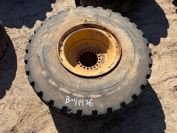 #41436-•-heavy-equipment-tire-image-2