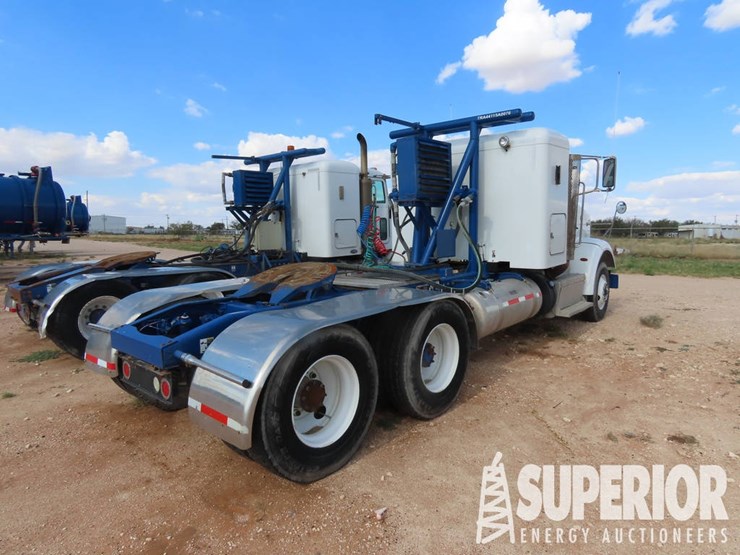 2015-peterbilt-365-t/a-truck-tractor-w/sleeper-image-4