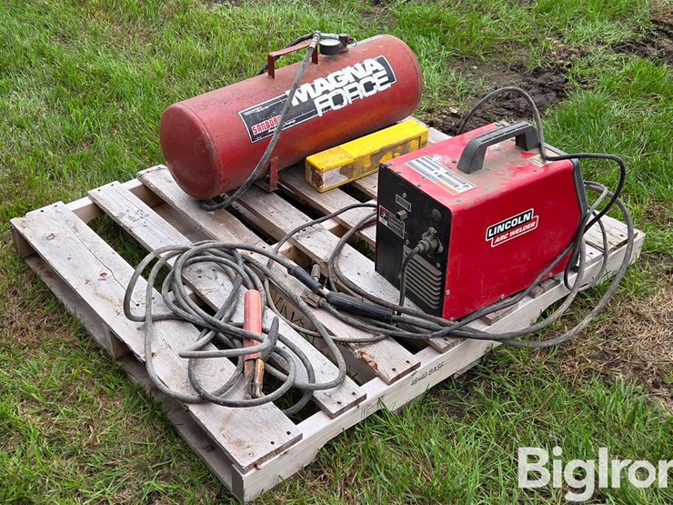 lincoln-electric-sp-100-welder-&-air-tank-image-5