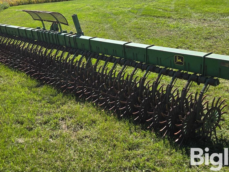 john-deere-400-rotary-hoe-image-5
