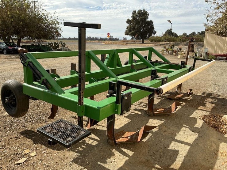 custom-3-pt-3-row-60"-drip-tape-retriever-image-5