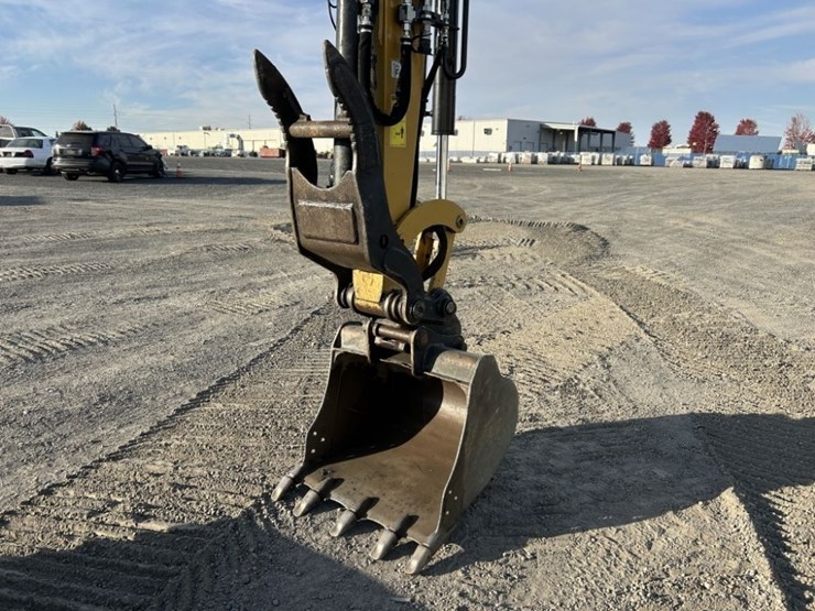 2023-caterpillar-305cr-mini-hydraulic-excavator-image-24