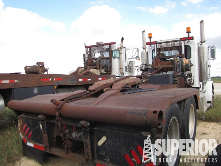 2005-peterbilt-310-11a-day-cab-road-winch-truck-image-4