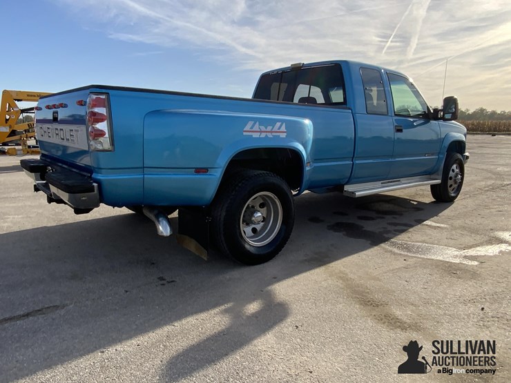 1993-chevrolet-gmt-400-k3500-4x4-extended-cab-dually-pickup-image-5