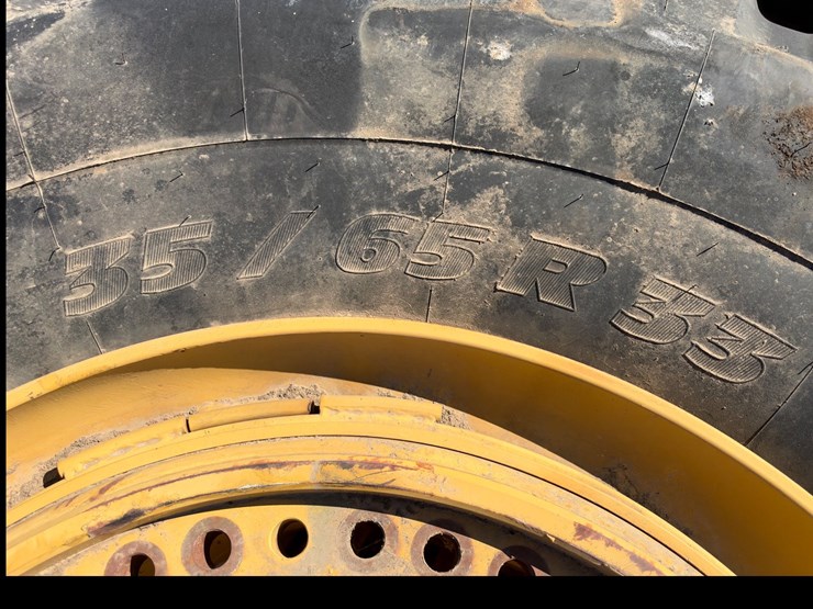 #41536-•-(2)-35/65r33-equipment-tires-image-5