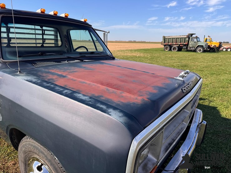 1989-dodge-d300-d350-pickup-truck-image-10