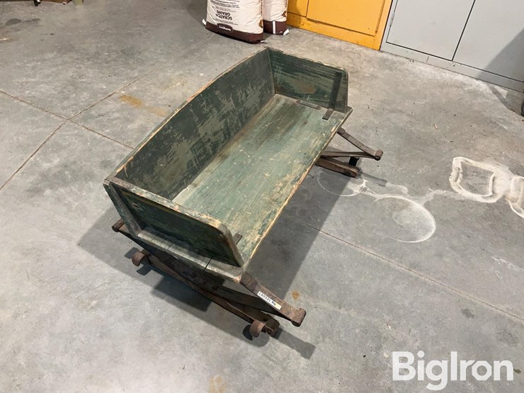 studebaker-wooden-seat-image-3