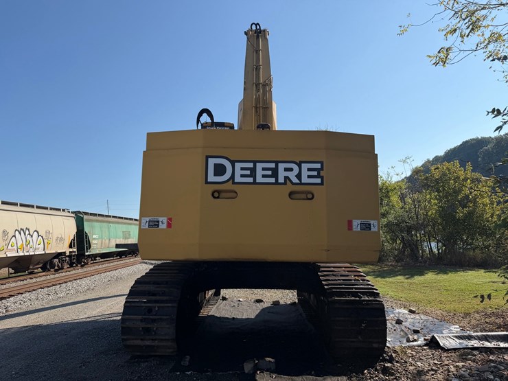 #4098-•-2015-john-deere-870g-lc-excavator-image-4