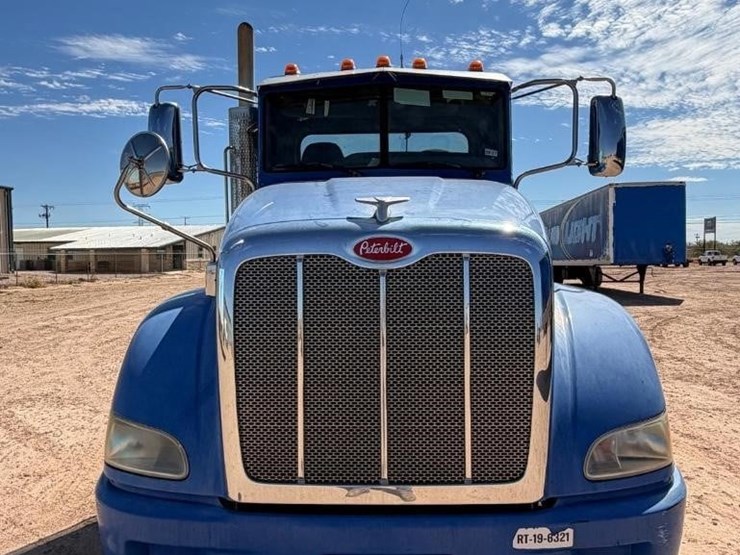 2013-peterbilt-386-image-7