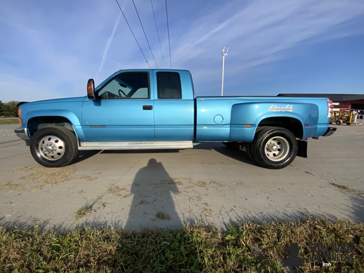 1993-chevrolet-gmt-400-k3500-4x4-extended-cab-dually-pickup-image-8