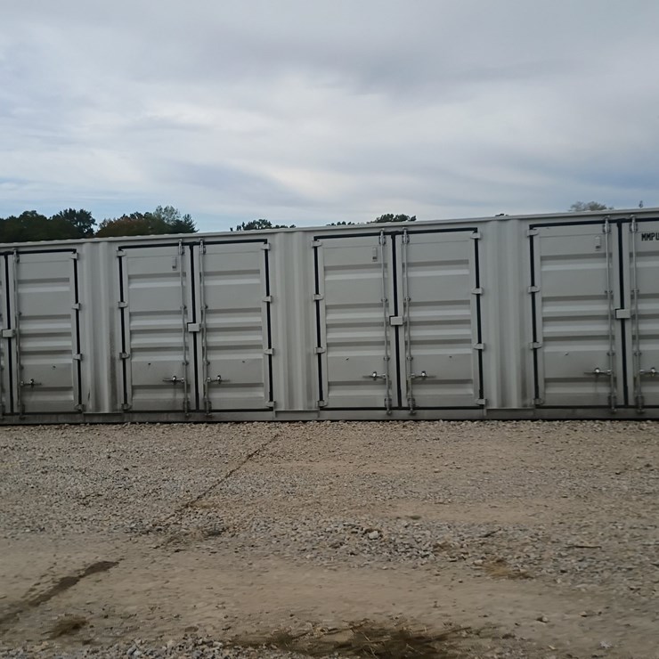 #L114-000 • 40ft Container