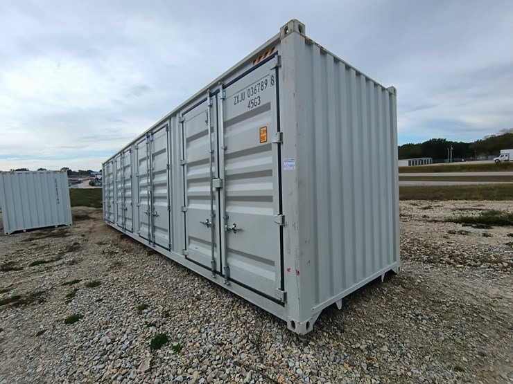#l113-000-•-40ft-container-image-2