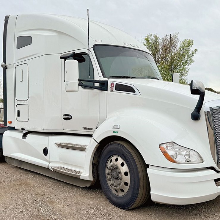 2020 KENWORTH T-680