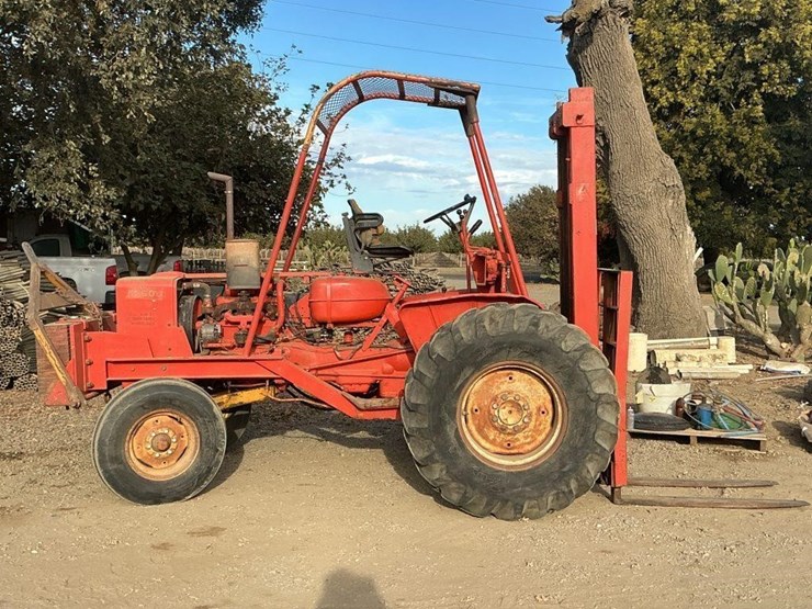 allis-chalmers-i-600-4500lb-capacity-rt-forklift-image-2