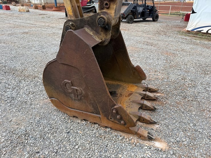 #4089-•-2014-komatsu-pc210-lc-excavator-image-11