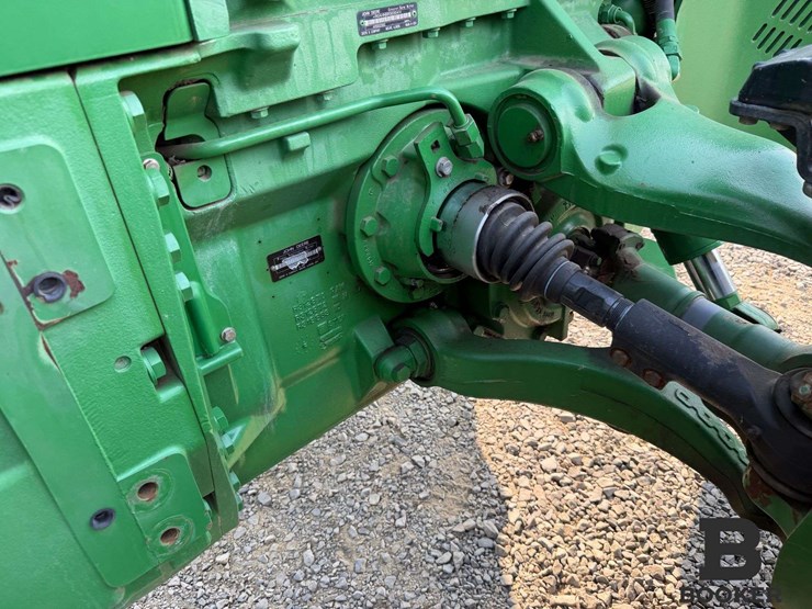 2011-john-deere-8335r-tractor-image-65