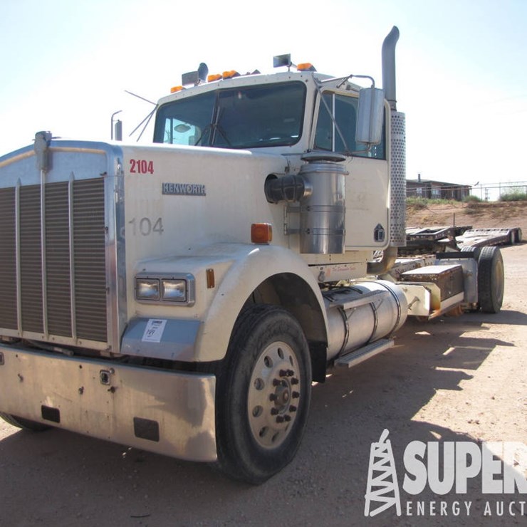 1994 KENWORTH W900B T/A Day Cab Truck