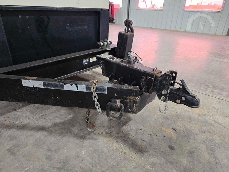 2013-caterpillar-xq200-2-image-18