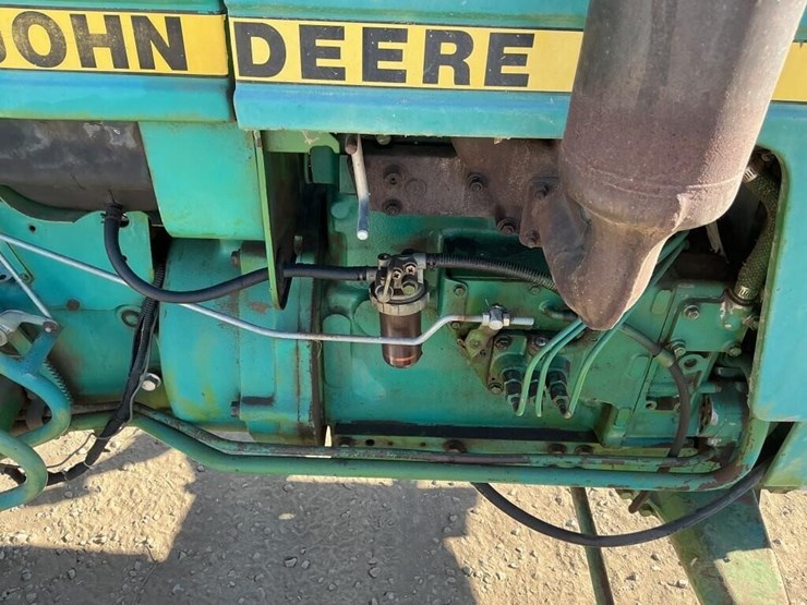 john-deere-1050-tractor,-mfwd-image-9