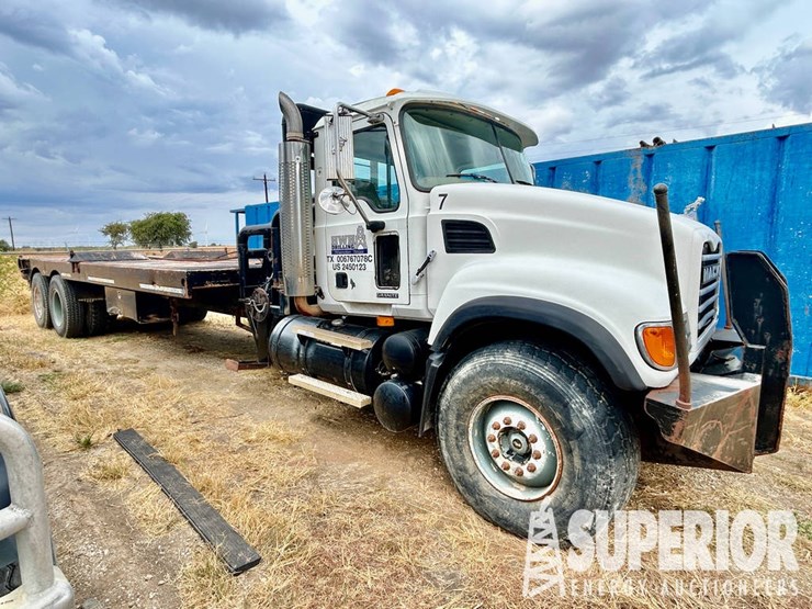 2007-mack-granite-cv713-t/a-winch-bed-truck-image-7